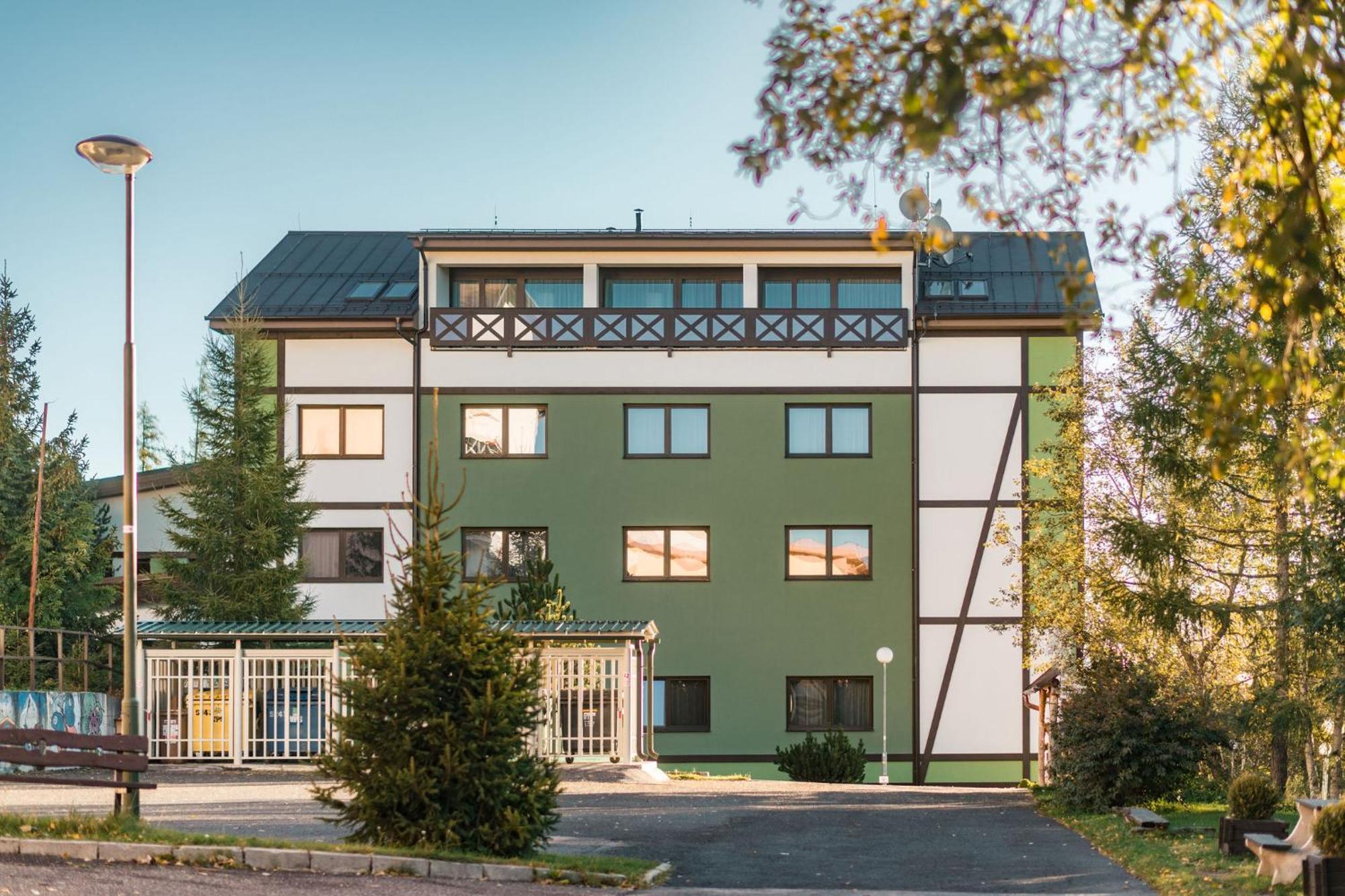 Apartmanovy Dom Familia Smokovec Vysoké Tatry Esterno foto